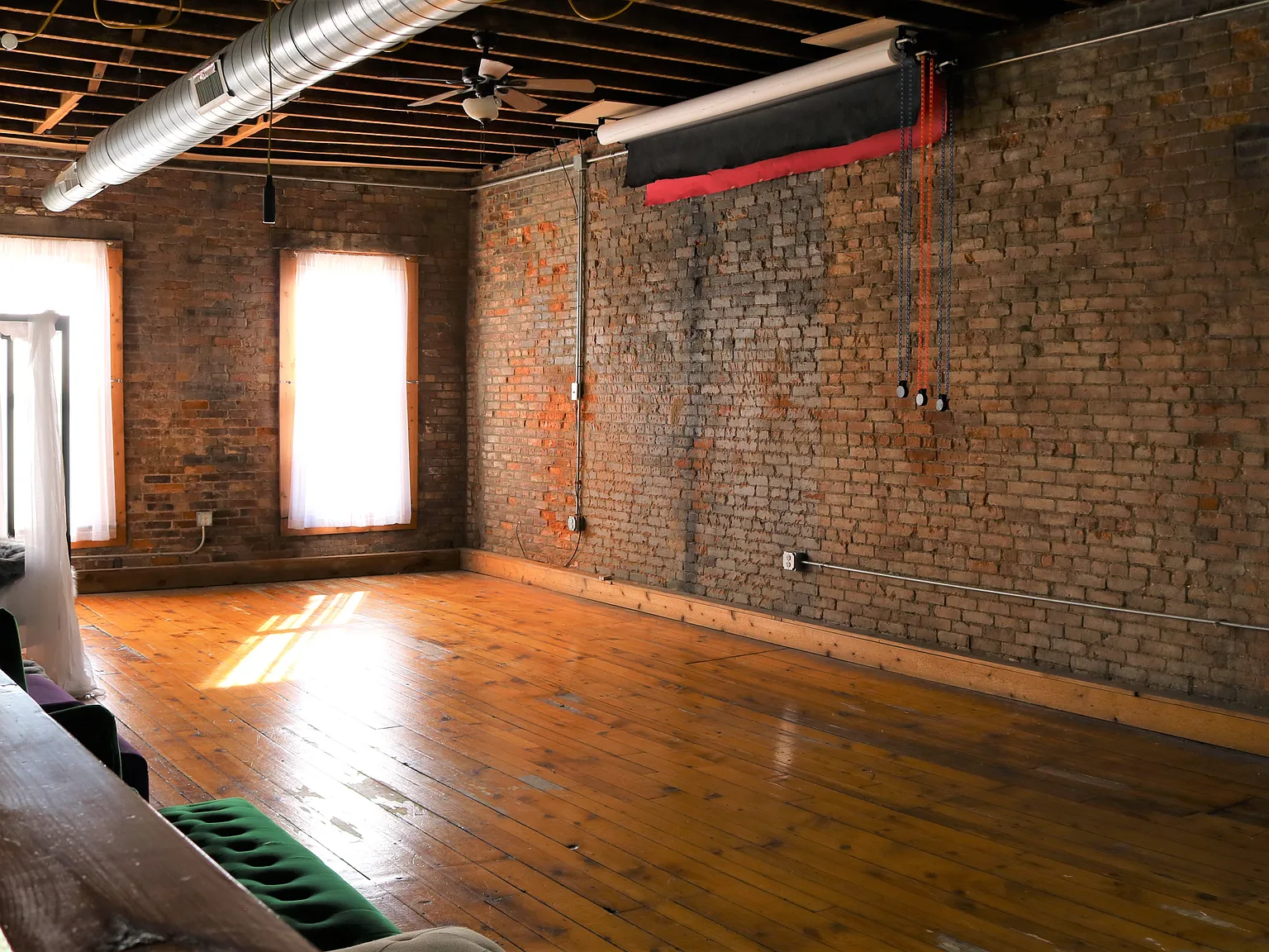 Studio, 1280 sqft, $1,400 — Photo 2