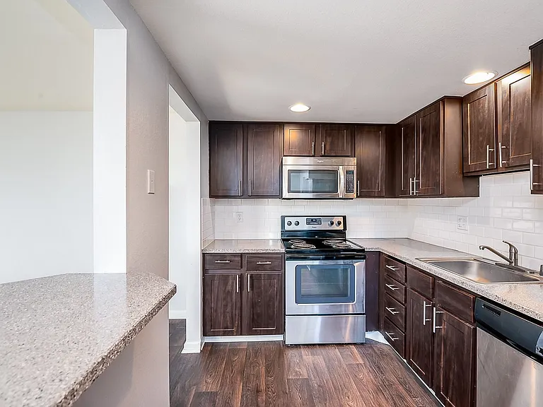 Northlink Apartments — Photo 52