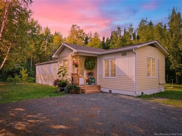 103 Northwood St, Hanwell, NB E3B 6R4