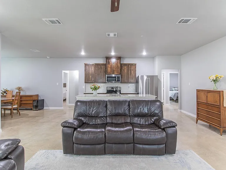 1715 Dryden Ave — Photo 17