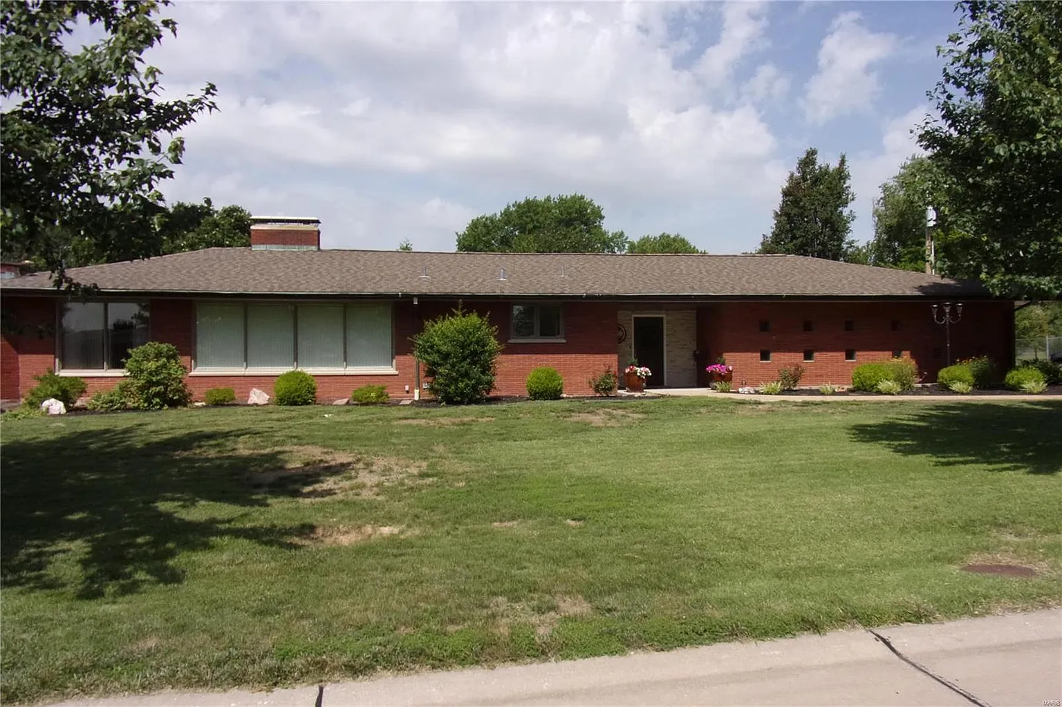 10535 Wisteria Ln photo 1