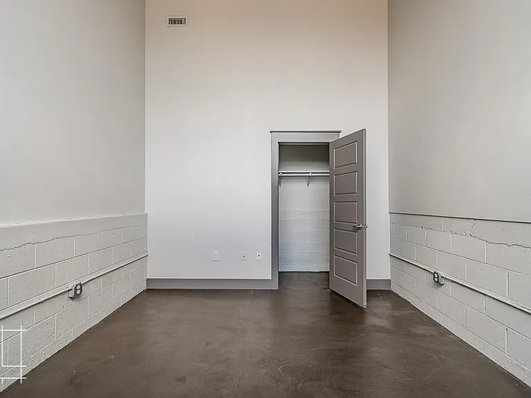 Wonder Bread Lofts — Photo 46