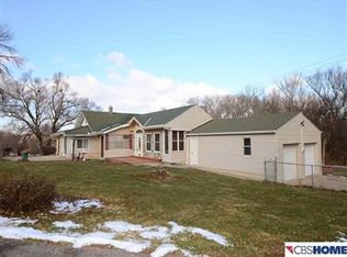 7703 S 32nd St, Bellevue, NE 68147