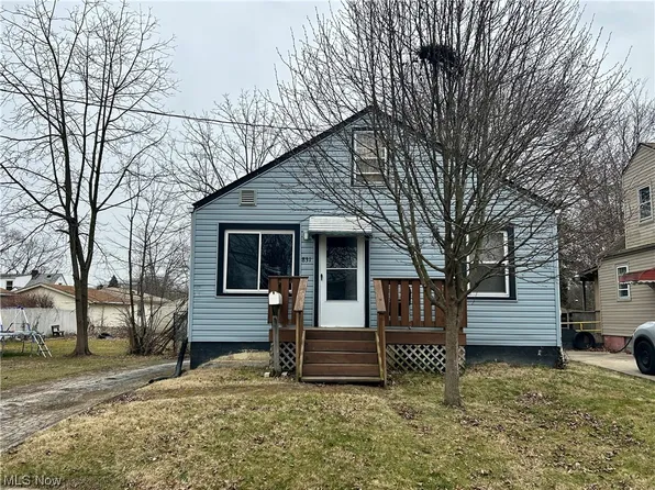 831 Huber St, Akron, OH 44306