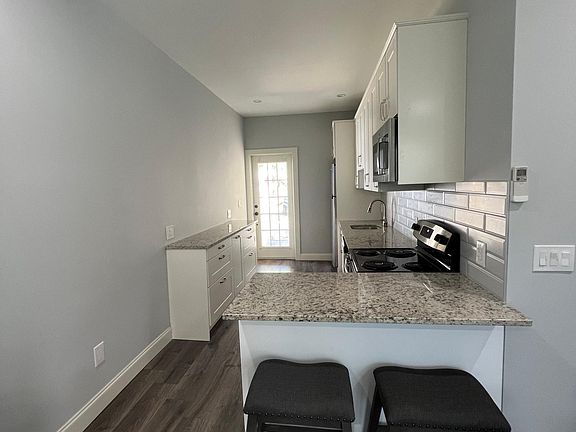 4th image of 85 Washington St #1