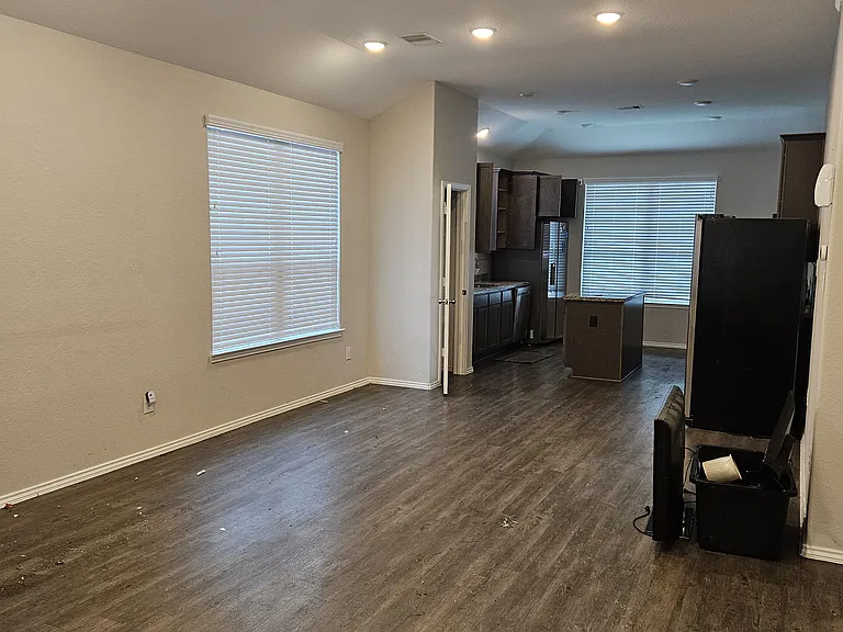 11490 Persimmon St — Photo 1