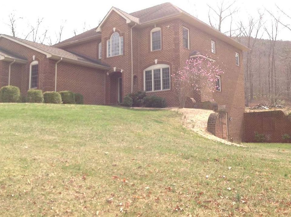 1st image of 911 Chinquapin Dr