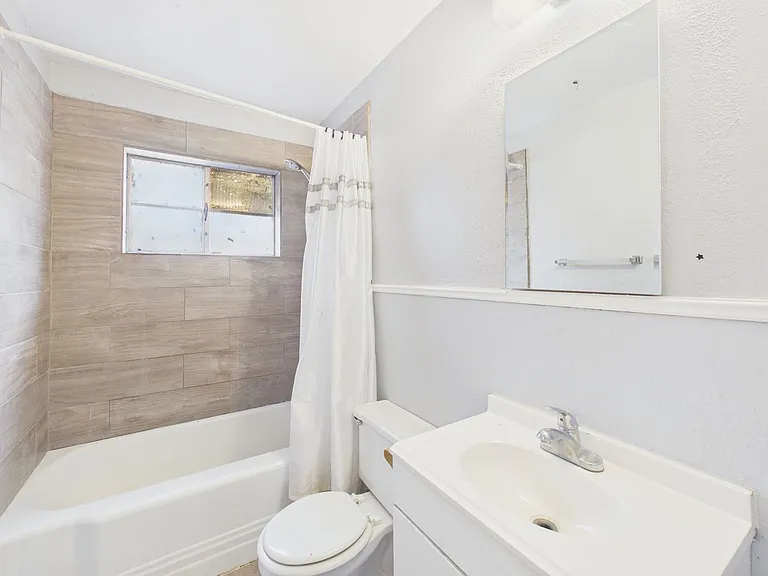 2711 Duncan Dr #A — Photo 10