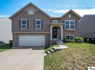 19413 W St, Omaha, NE 68135