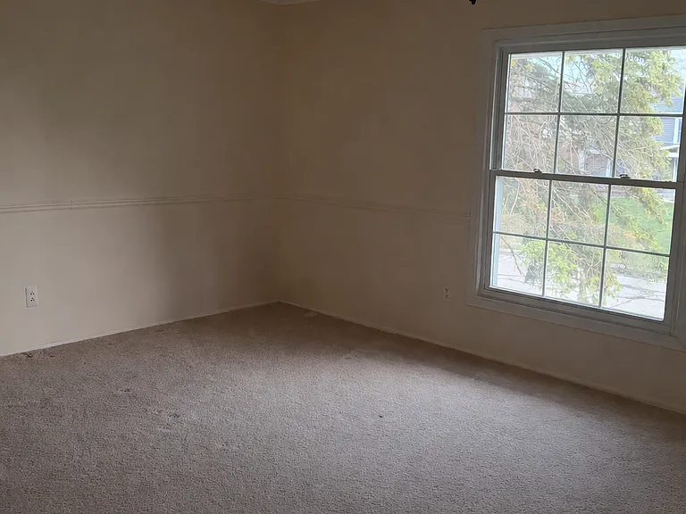 5715 Hobnail Cir — Photo 2