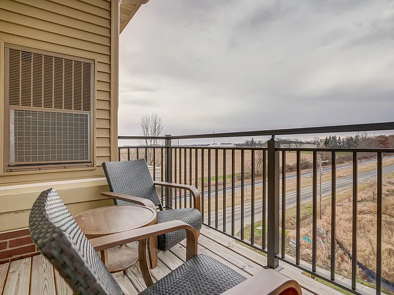 Kennedy- Balcony