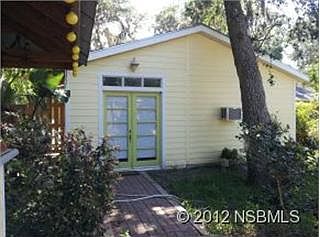 4th image of 826 S Myrtle Ave