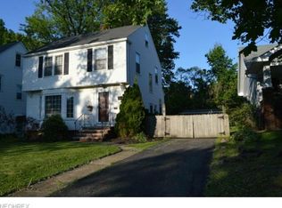 2453 Canterbury Rd, Cleveland Heights, OH 44118