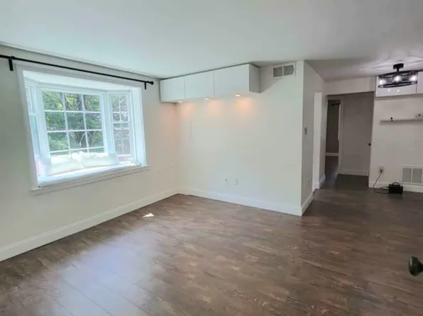 704 S Arlington Mill Dr APT 201, Arlington, VA 22204