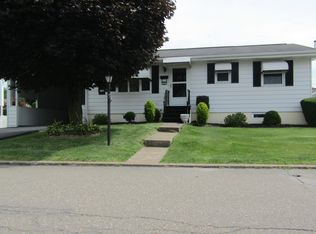 1037 Seybert St, Hazleton, PA 18202