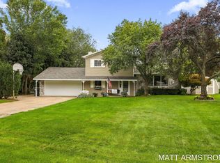 2160 Tulip Ln, Jenison, MI 49428
