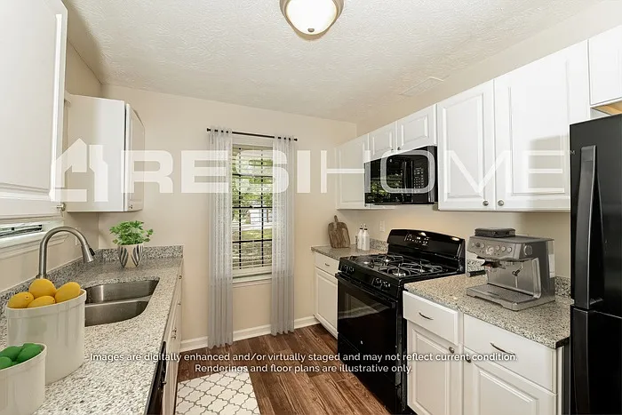 368 Oxford Ct — Photo 3