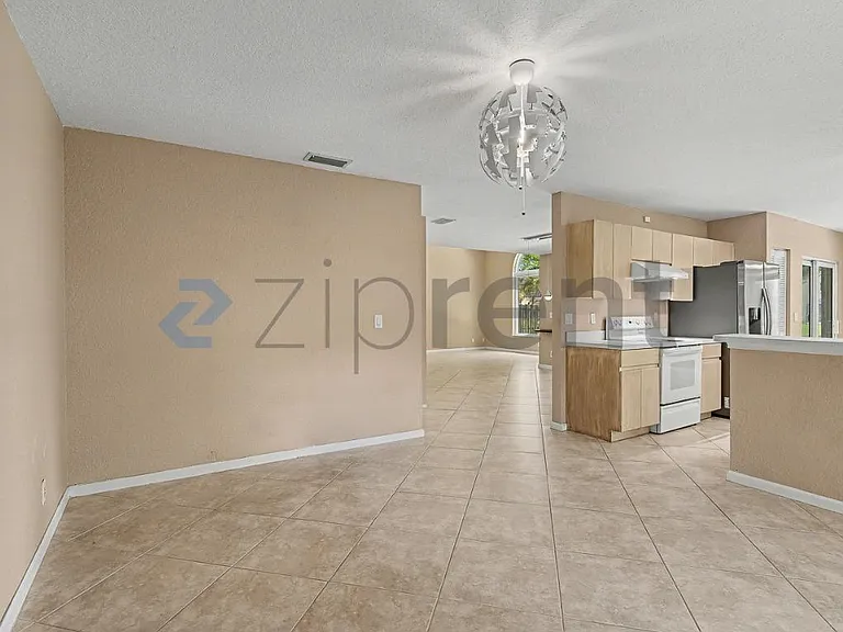 10271 NW 10th Ct — Photo 8