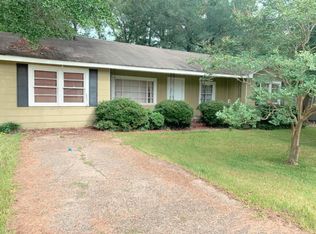807 Crestview Dr, Hattiesburg, MS 39401
