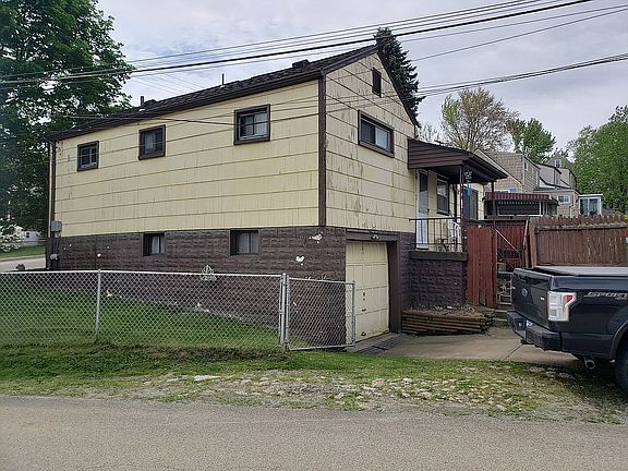 2nd image of 1018 Park Ave