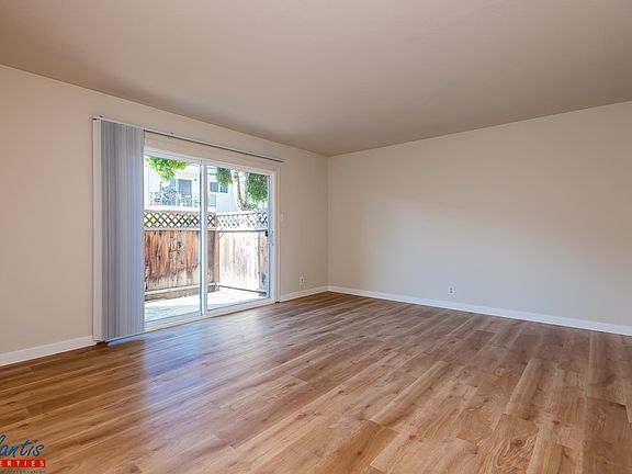 3rd image of 642 Blythe Ct #3