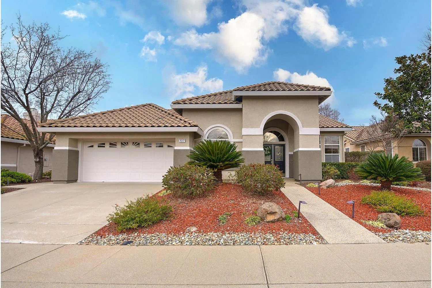 7617 Summertime Ln photo 1