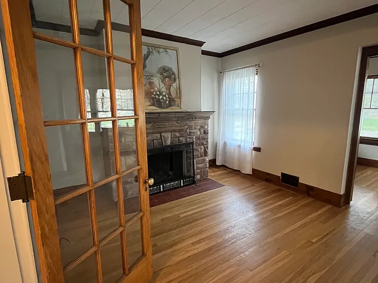 272 Norwalk Ave — Photo 2