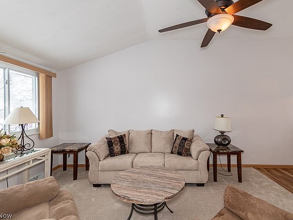 3rd image of 36673 Lakehurst Dr