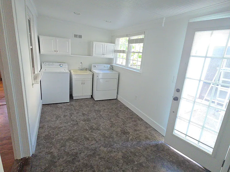 81 Graham St — Photo 12