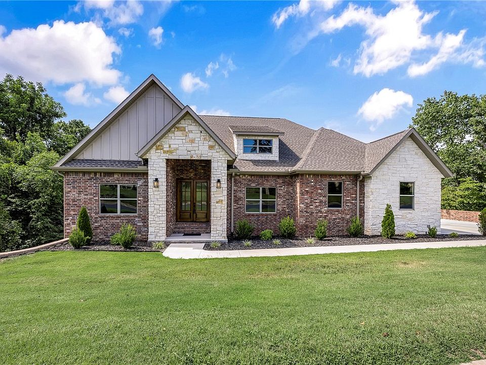 1st image of 2808 Palisades Cir