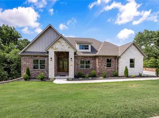 2808 Palisades Cir, Bentonville, AR 72712