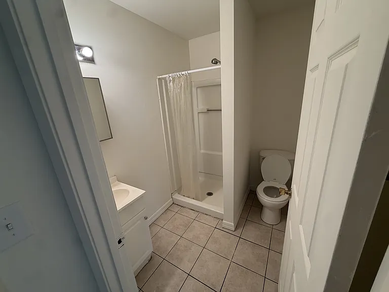 786 Summit Park Ave #201 — Photo 4
