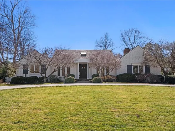 4011 W 87th St, Prairie Village, KS 66207