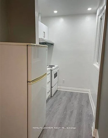 271 Dunn Ave #2 — Photo 4