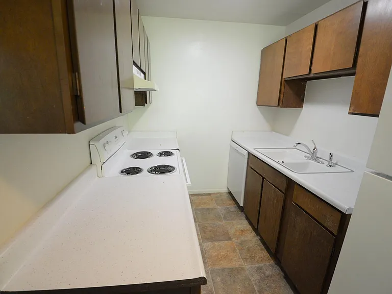 3150 Madison Ave #8 — Photo 8