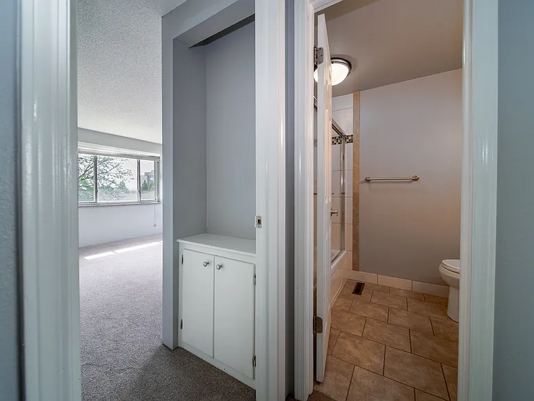1401 Stuart St #1 — Photo 11