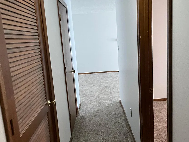 912 Missouri St — Photo 6