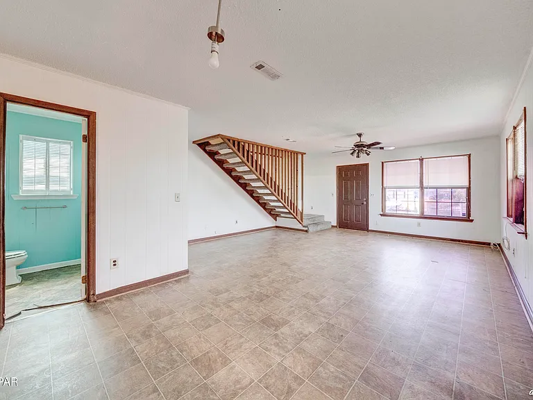 929 Marina Dr — Photo 15