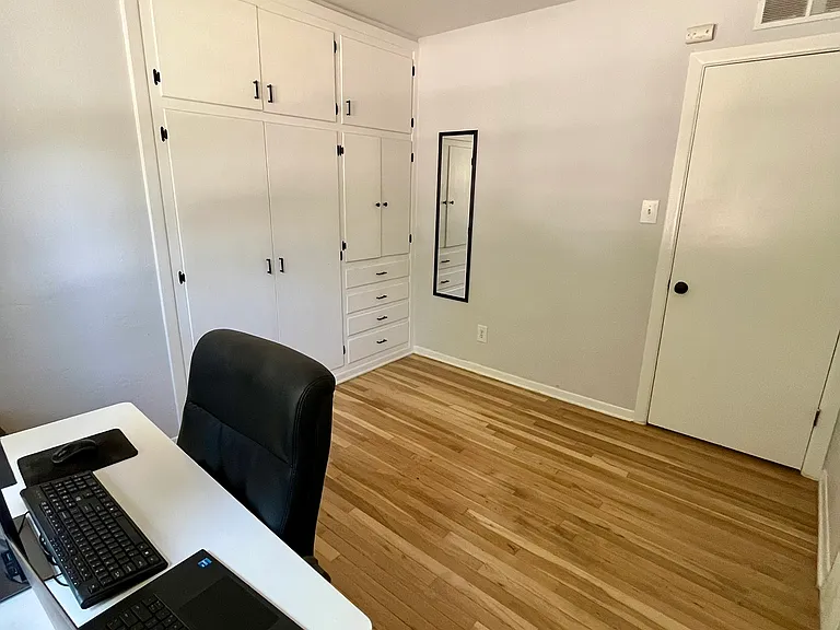 1655 S Newton St — Photo 14