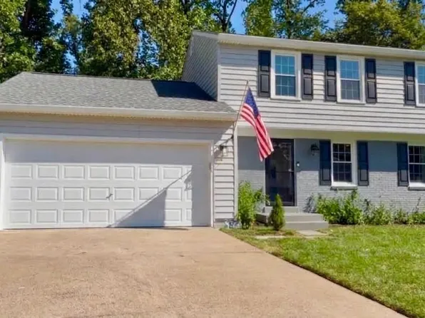 7945 Freehollow Dr, Falls Church, VA 22042