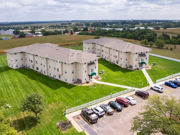 Ridgeland Park Apartments, 1241 S Hutchins Ave #202, York, NE 68467