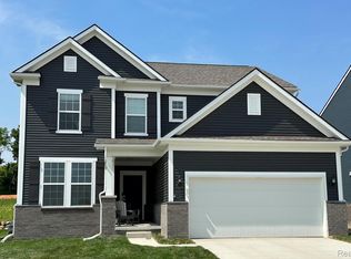 696 Gretchen Ln, Saline, MI 48176