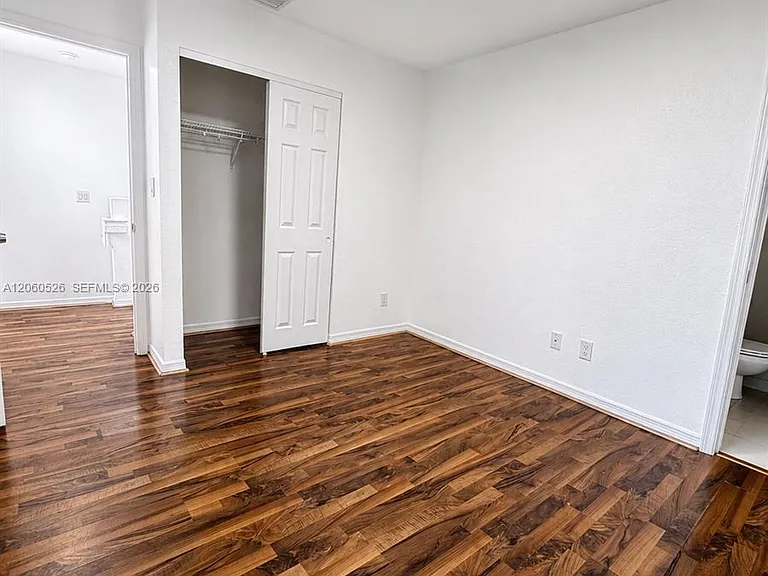 324 NE 3rd St #C — Photo 11