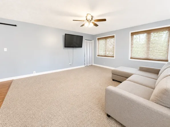 741 Trinity St, Innisfil, ON L9S 2G8