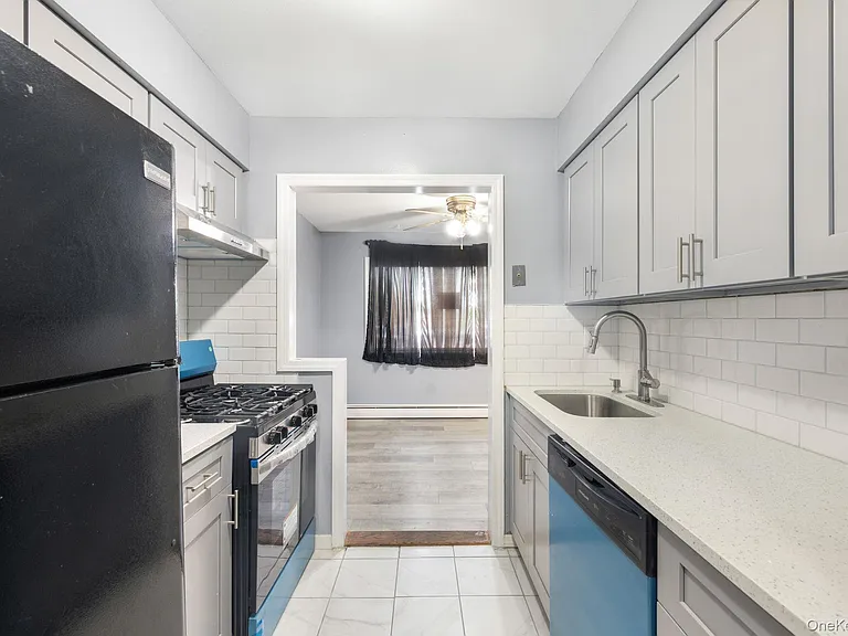 78 Roosevelt Dr — Photo 15