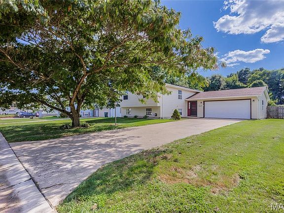 3rd image of 4708 Storeyland Dr