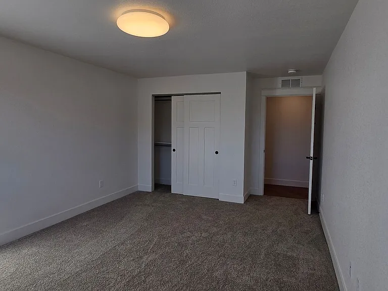 1026 Center Dr — Photo 10