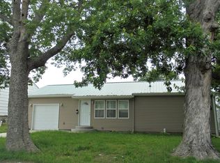 1105 Edgewood Dr, Chillicothe, MO 64601
