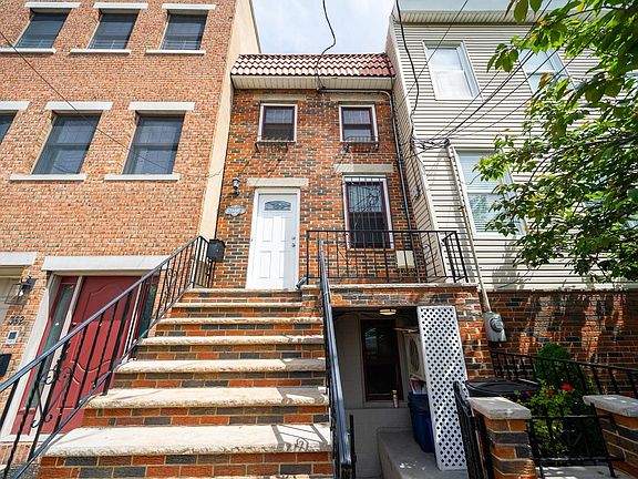 3rd image of 360.5 4th St