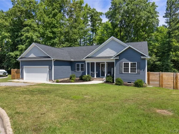 160 Watercress Ct, Colonial Heights, VA 23834